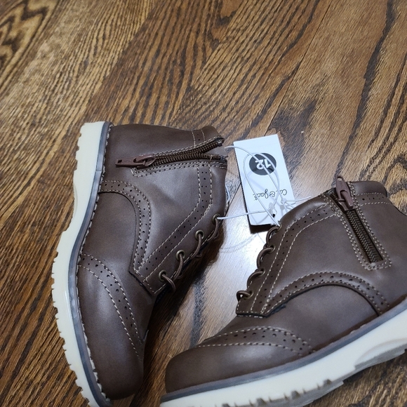Kids Carters Size 12 Brown Boots - Picture 2 of 3